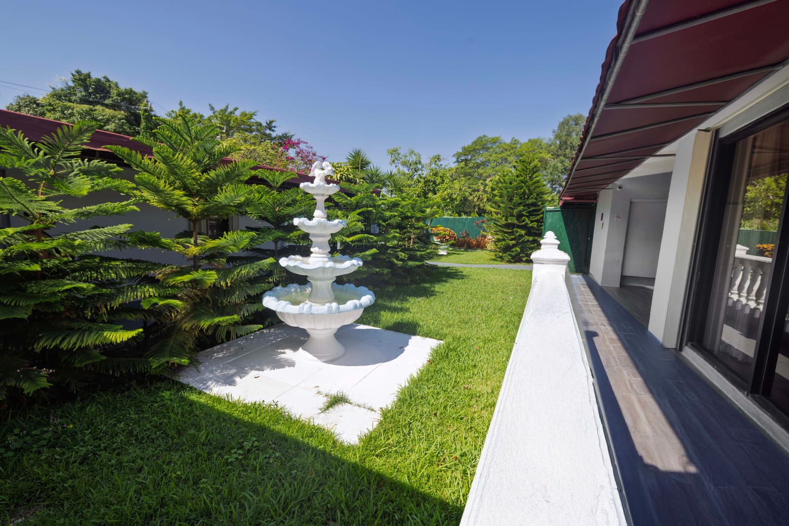 Gallery 9